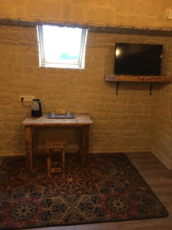 Chambre D'Hote Medieval Du Vieux Bourg Chailloue Kültér fotó